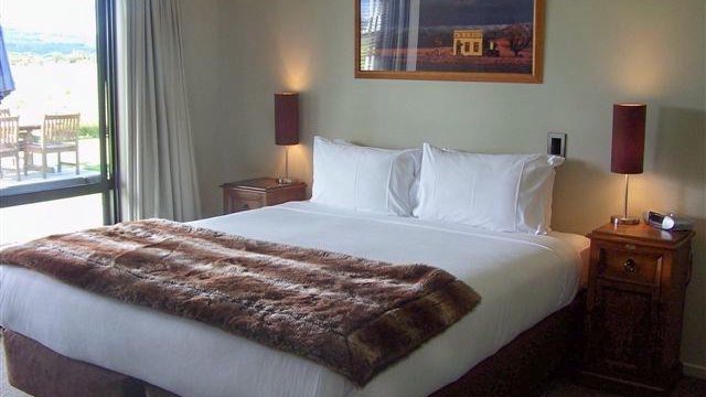 Lake Brunner Accommodation & Golf Course