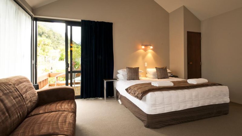 Apline G Motel FJ