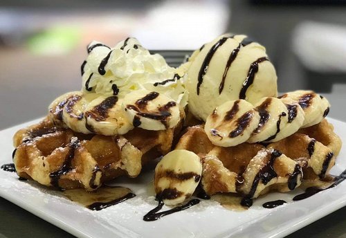 Banana waffles1.jpeg