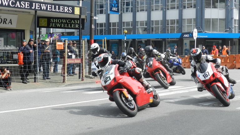 greymouth Street races
