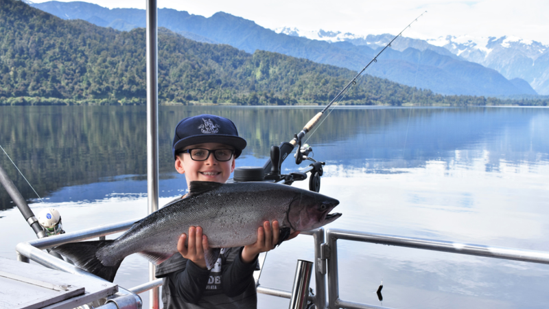 Glacier Country lake Tours2.PNG