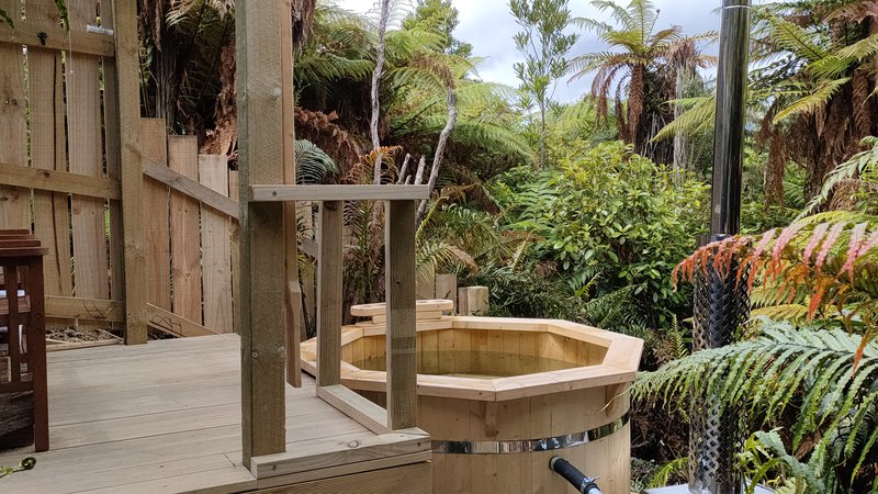 Goldfields Hot tub.jpg