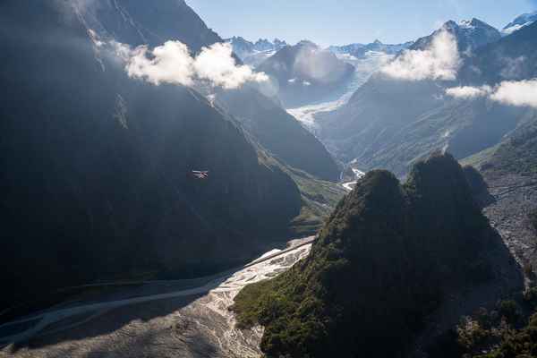 Helicopter flight into Fox Glacier - 1584