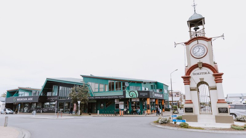 Mountain-Jade-Hokitika.JPG