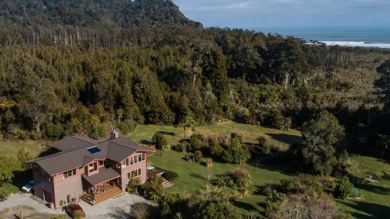 Paramata Lodge - Aerial View