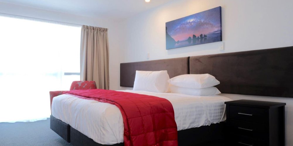 Stopforths-Premium-Accommodation.JPG
