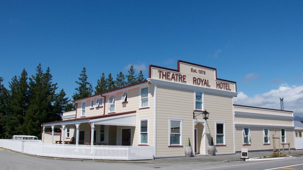 Theatre-Royal-Hotel-day.JPG