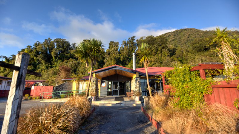 YHA - Franz Josef - exterior - 3 - 2015 1000.jpg