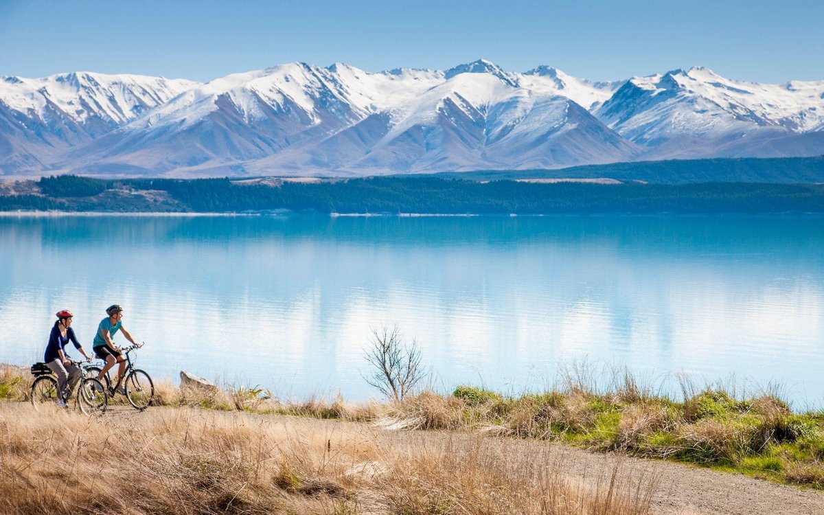 ac-42-alps-2-ocean-cycle-trail-lake-pukaki-canterbury-miles-holden.jpg