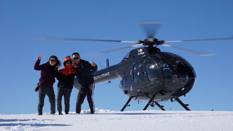heli landed.JPG