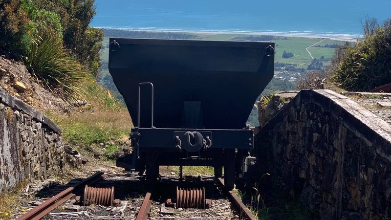 mine cart.jpg